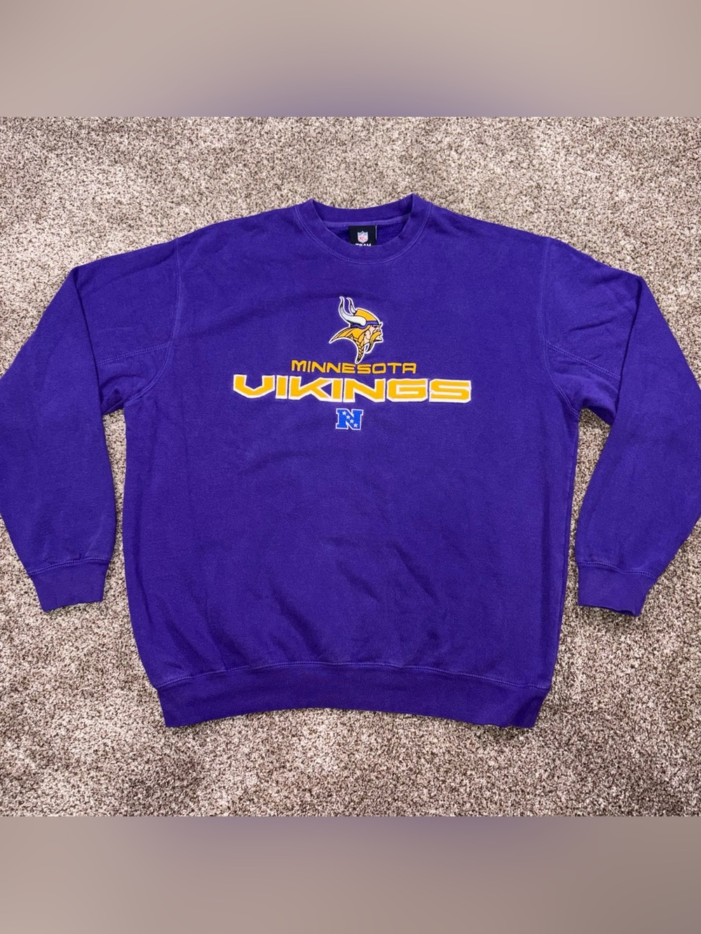 NFL Team Apparel Minnesota Vikings Sweatshirt Large L Purple Embroidered